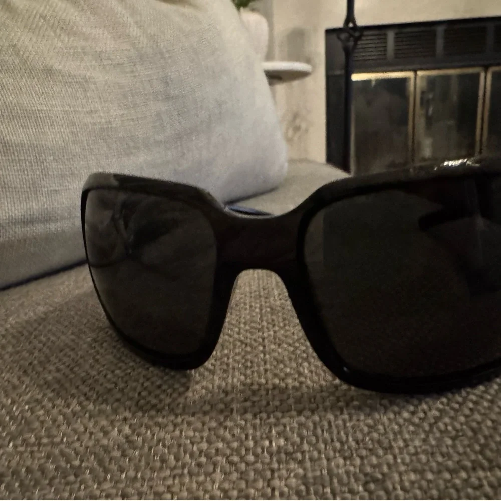 Chanel Black Sunglasses with Silver Accents - Picture 2 of 8
